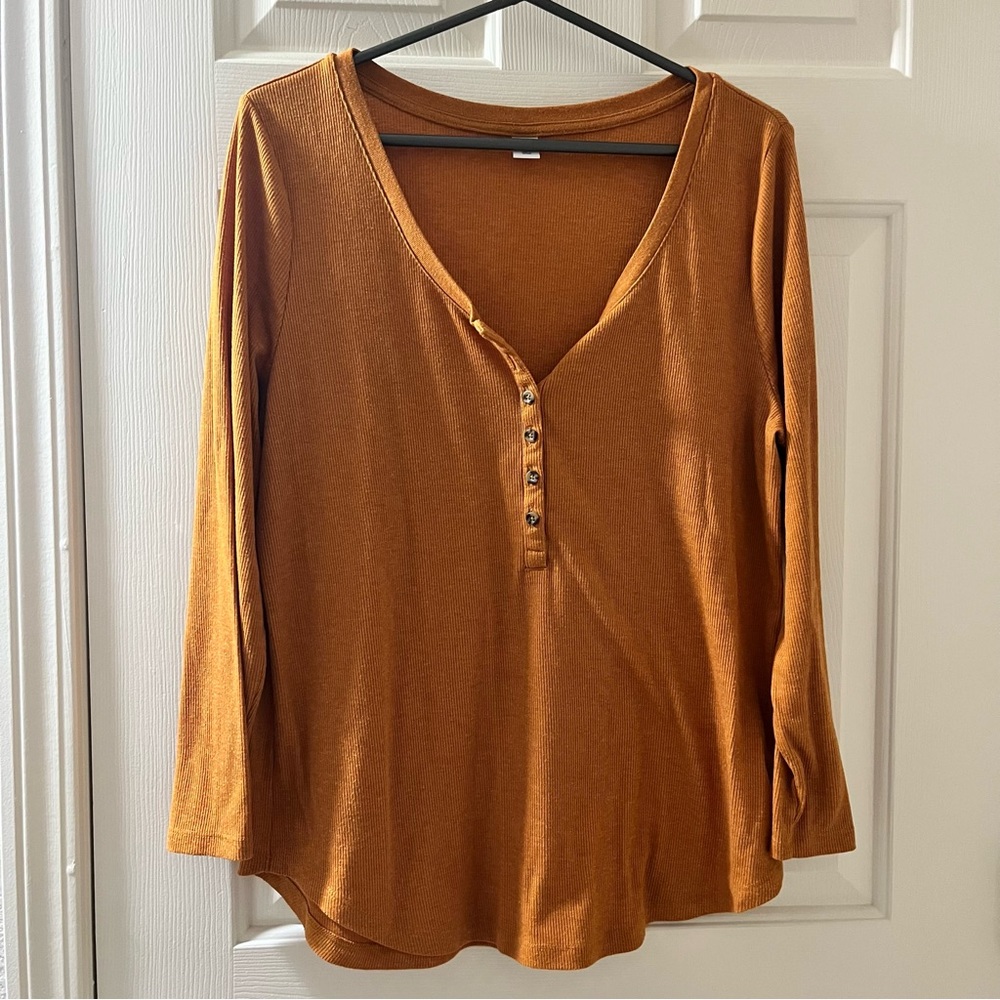 Yellow/orange 3/4 sleeve Henley